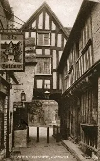 Abbey Gateway and the Gateway Inn, Evesham, Worcestershire