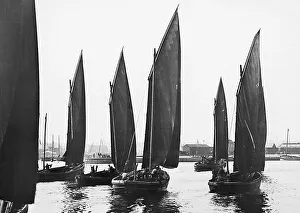 Fishwives Prints: Aberdeen herring fleet Victorian period