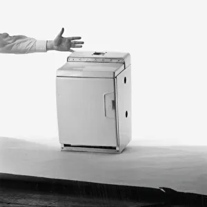Images Dated 19th January 2016: Advertisement for Crane petite boilers