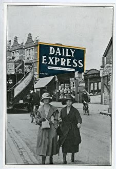 Images Dated 17th March 2017: Advertisement for the Daily Express newspaper