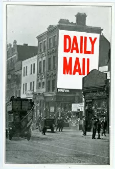 Images Dated 6th January 2017: Advertisement for the Daily Mail newspaper