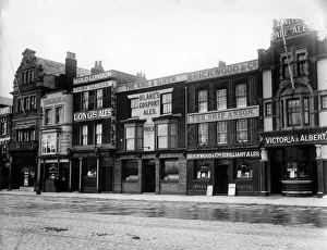 Drink Gallery: Five adjacent pubs in Portsmouth, Hampshire