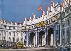 Images Dated 7th June 2011: Admiralty Arch decorated for the Coronation, 1953