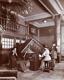 Aeolian piano