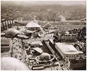 Atomic Prints: Aerial photograph taken from one of the spheres of the giant Atomium at the Universal