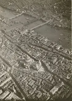 Griffith Prints: Aerial view of St Pauls and its neighbourhood - London