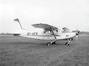 Flyvetjeneste Prints: Aermacchi-Lockheed AL. 60-B1 OY-AFR