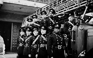 Images Dated 1st December 2011: AFS squad photograph on a turntable ladder