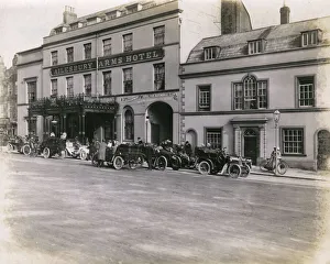 Volunteers Gallery: Ailesbury Arms Hotel, Marlborough, Wiltshire