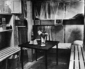 Images Dated 17th June 2016: Air raid shelter de luxe, WWII