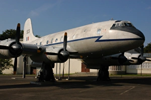 Images Dated 17th August 2006: Aircraft provisioning the allies during the siege of West Be