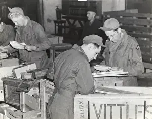 Erding Prints: Airmen Packing Wooden Crates During Operation Vittles ?