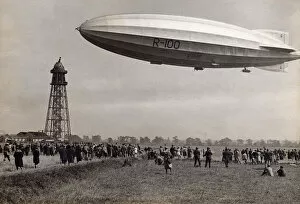 Images Dated 12th December 2017: Airship Guarantee Co. R-100