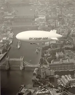 Industries Prints: Airship Industries Skyship 600, G-SKSC, over London