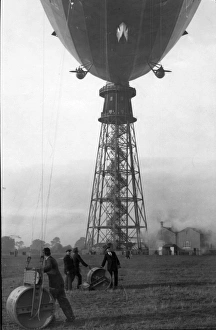 Airship R101 at its mooring mast at Cardington