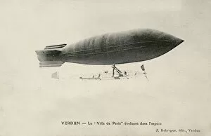 Images Dated 31st December 2015: Airship Ville de Paris in flight at Verdun