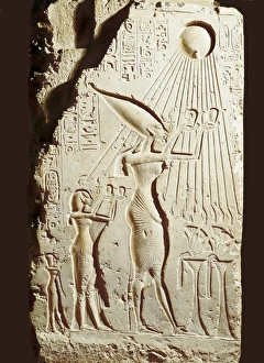 Akhenaten Gallery: Akhenaten and his family offering to the sun-god