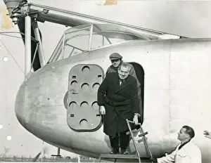 Marsh Prints: Alan Marsh and Geoffrey Dorman leaving Cierva Air Horse