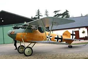 Towing Prints: Albatros DVa towing-out D7343-17 - Photo by Hugh W. Cow