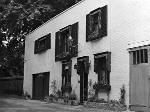Images Dated 1st November 2012: Albion Mews London