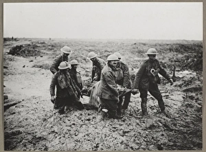 Images Dated 1st December 2015: Album of 21 showing scenes of the Western Front Campaign