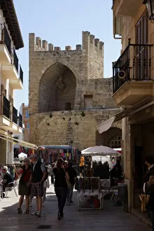 Images Dated 23rd April 2013: Alcudia, Mallorca, Spain, - Townwall