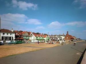 Aldeburgh Prints: Aldeburgh - The Parade and Moot Hall