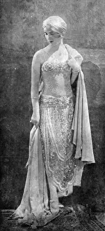 Parisien Prints: Alice Cocea in En Chemyse