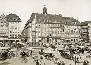 Dresden Gallery: Altmarkt Dresden with market in progress