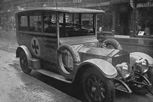 Images Dated 13th March 2017: Ambulance motor car for the Australian field hospital