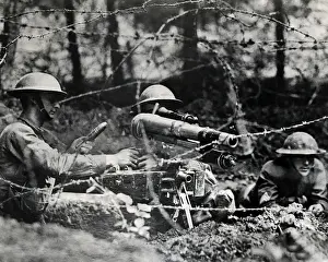 Barbed Prints: American soldiers with machine gun, Western Front, WW1