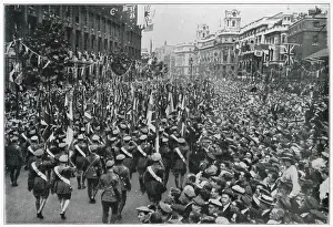 American soldiers march through London to celebrate victory in the Great War on Peace Day