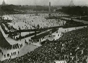 Coeur Prints: American troops parading, Champs Elysees, Paris, WW1