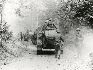 American troops and tanks, near Boureuilles, France, WW1