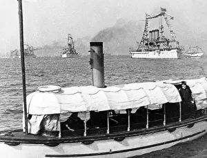 Warships Prints: American warships off Jamestown on the opening