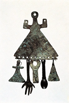 Arca Gallery: Amulet