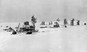 Amundsen Gallery: The Amundsen Antarctic Expedition camping on the Level Barri