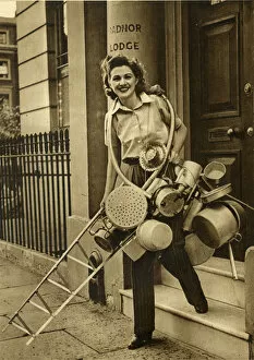Ann Todd gives in her appliances for the war effort