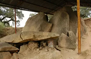 Images Dated 18th October 2006: Anta Grande do Zambujeiro. Megalithic monument. 4000-35000 B