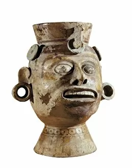 Cotta Gallery: Anthropomorphic vase. ca. 800. Mixtec art. Terra-cotta