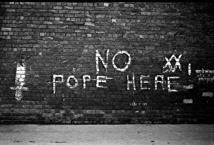Images Dated 11th September 2015: Anti-Catholic graffiti, Belfast, Northern Ireland