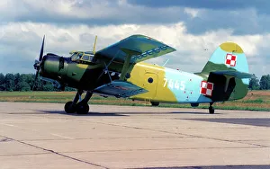 Antonov Gallery: Antonov An-2T 7445
