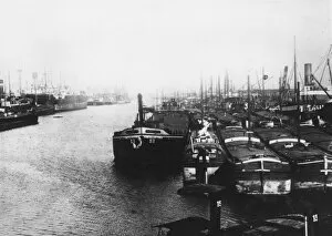 Images Dated 2nd November 2011: Antwerp harbour, Belgium, WW1