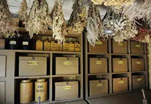 Preparation Prints: Apothecary s. Ancient herbalism. Pharmacy Museum. Turku. Fi