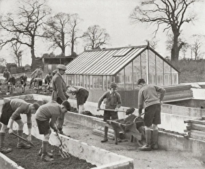 Images Dated 3rd October 2016: Approved School - Gardening