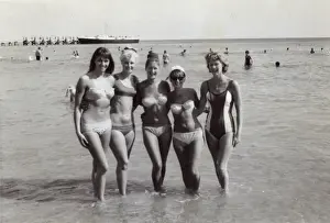 1961 Prints: Aquashow Sychronised Swimming Team - Bournemouth - relaxing
