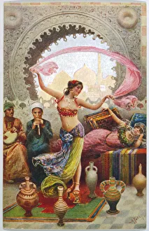 Images Dated 2nd October 2007: Arab Girl Dancing