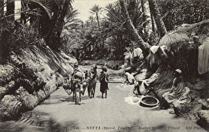Images Dated 13th June 2017: Arabs washing clothes, Nefta, Tunisia, North Africa