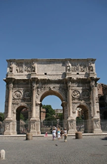 Images Dated 9th August 2005: Arch of Constantine (Arco di Constantino). Triumpahl arch in