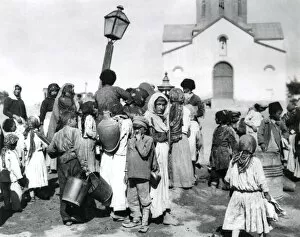 Images Dated 2nd December 2011: Armenian refugees at Baku, Armenia, WW1